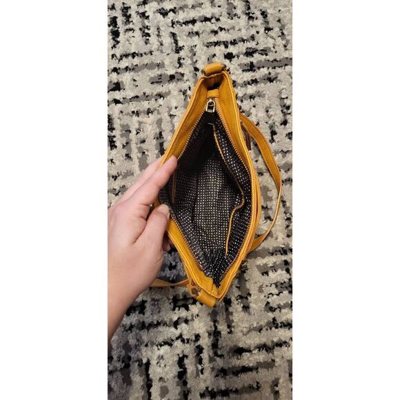 MMS tan leather hobo purse - Picture 3 of 9